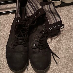 Tracey Black and Gray Women’s Boots